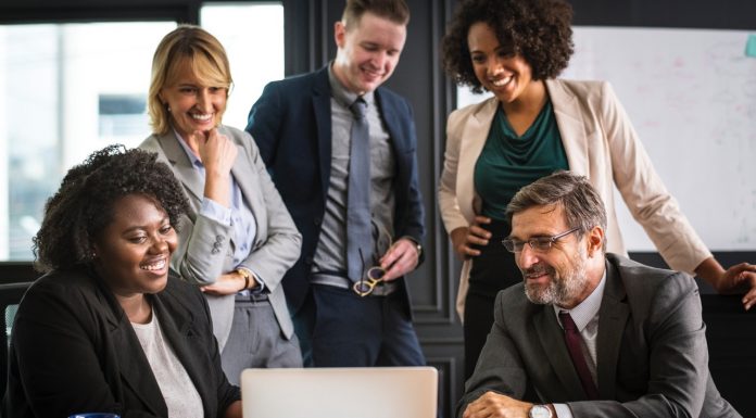Analyzing brainstorming business people